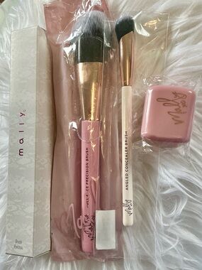 Mally Beauty Makeup Brush set of 3 with Sharpener NWT